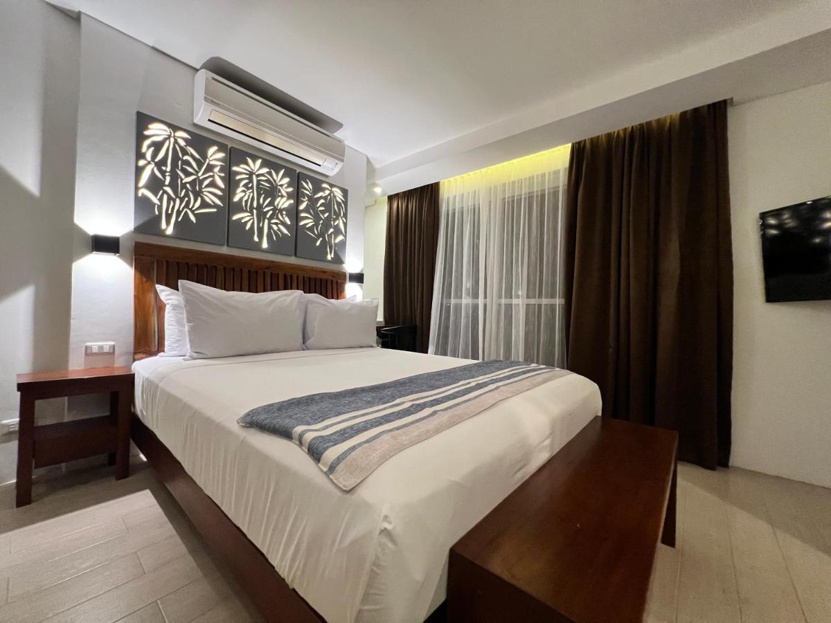 Aira Boracay Hotel Balabag  Exteriör bild