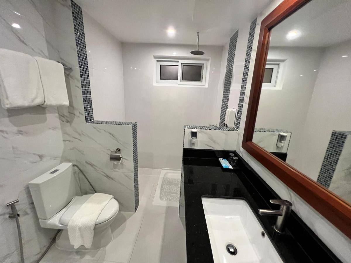 Aira Boracay Hotel Balabag  Exteriör bild