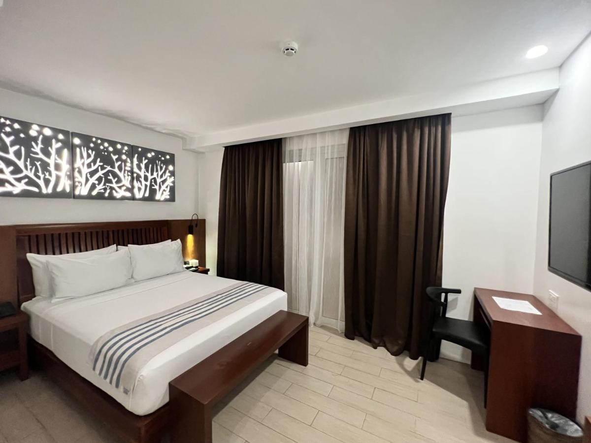 Aira Boracay Hotel Balabag  Exteriör bild