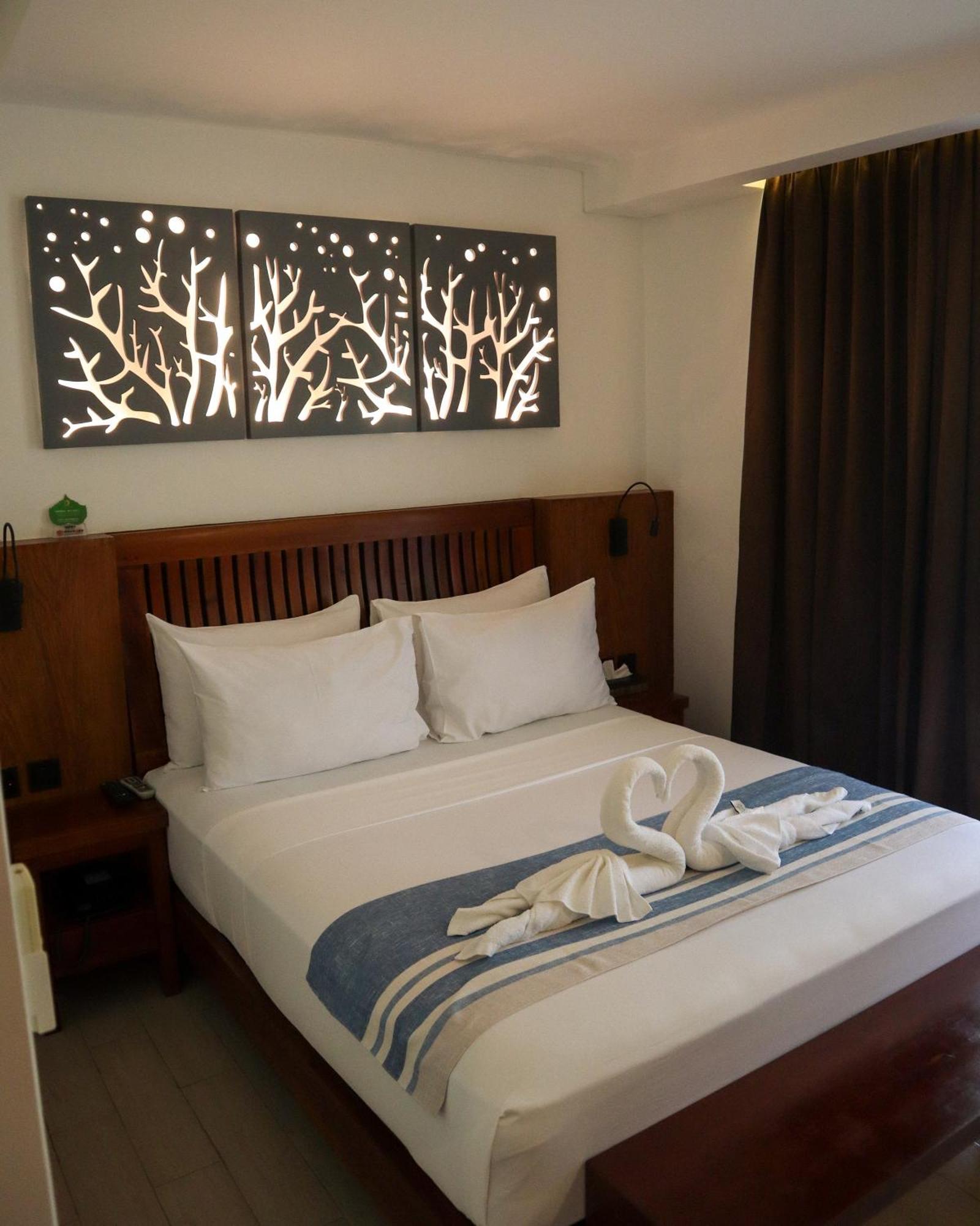 Aira Boracay Hotel Balabag  Exteriör bild